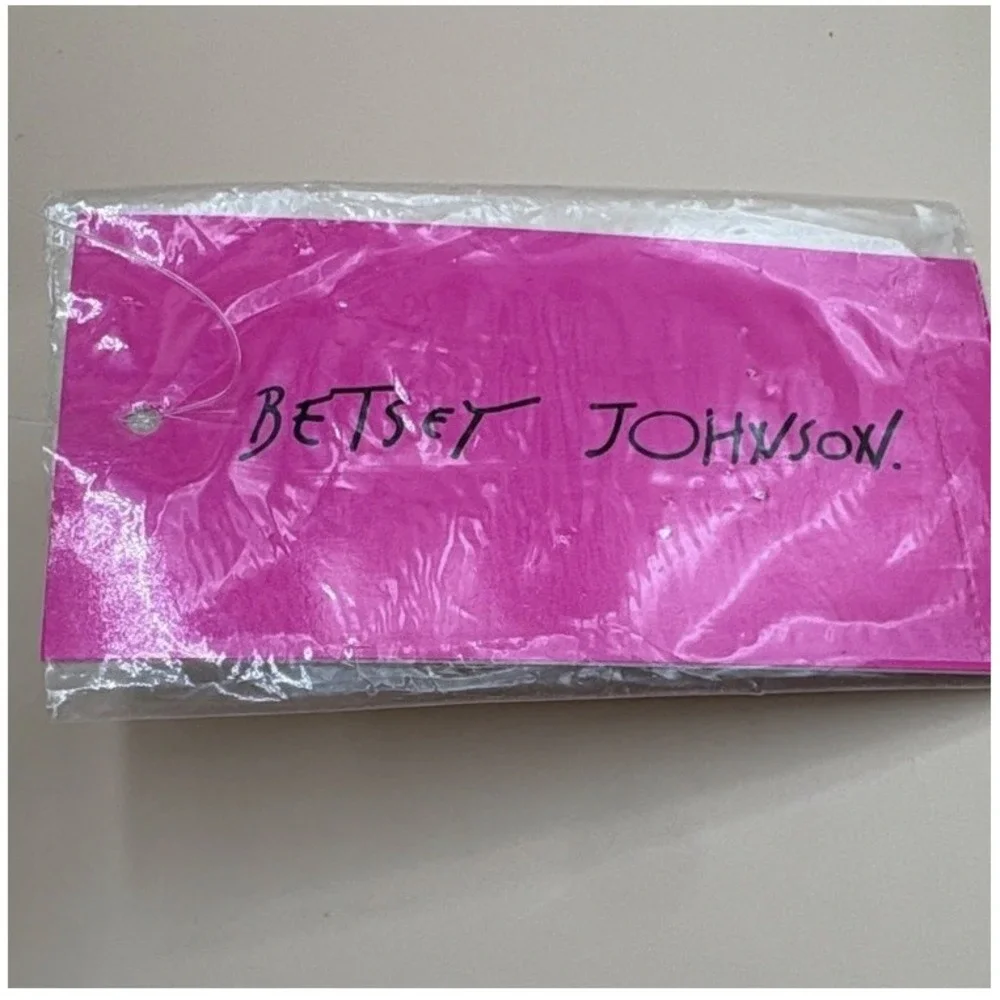 Betsey Johnson Times Newspaper Print Zip Around Wallet Wristlet NWT Novelty Y2K